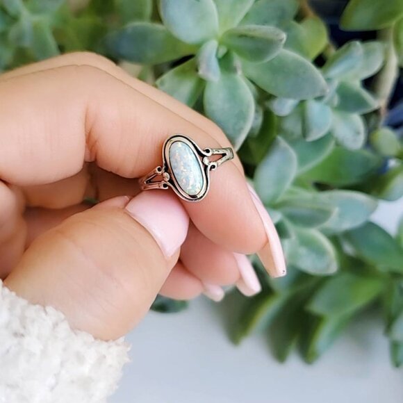 Sterling Silver Opal Ring, Women's Ring, Minimalist Ring, Oval Stone,925 Stamped - Picture 6 of 9